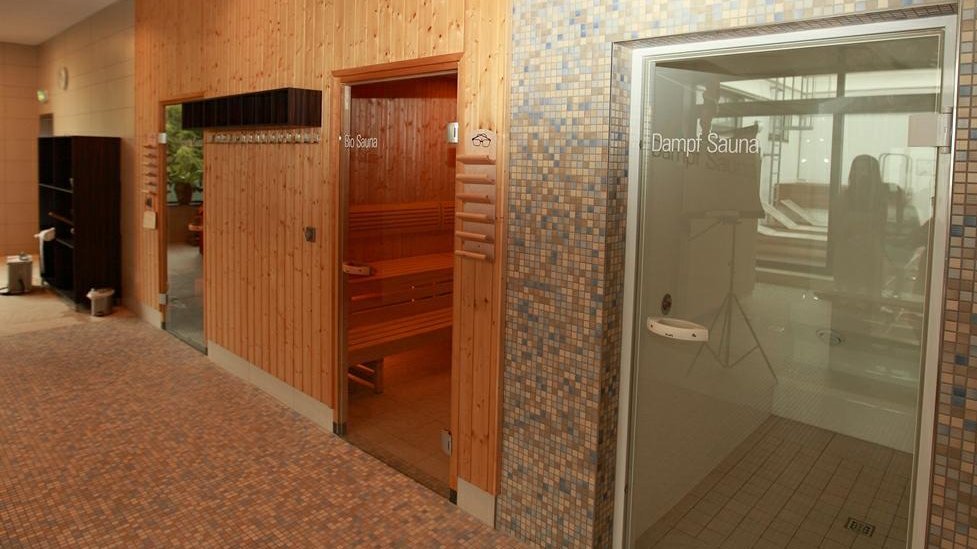 Sauna-Oase mit verschiedenen Saunen im Gartenhallenbad SHS